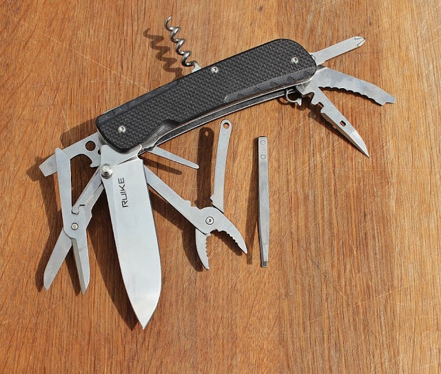 Ruike LD41-B Multi-Functional pocket knives now available in India @LightMen. Best & Reliable EDC pocket knife in India