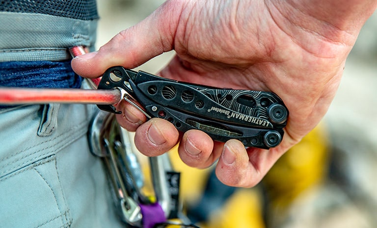 Leatherman Skeletool TOPO Multi-tools, Compact Pocket size multi-tool in India, Multi-tool with a combo knife, bit driver, pliers and more, Ultra Light EDC Multi-tool in India, Leatherman Tools online in India @ Lightmen, Buy Leatherman Multi-Tools Online