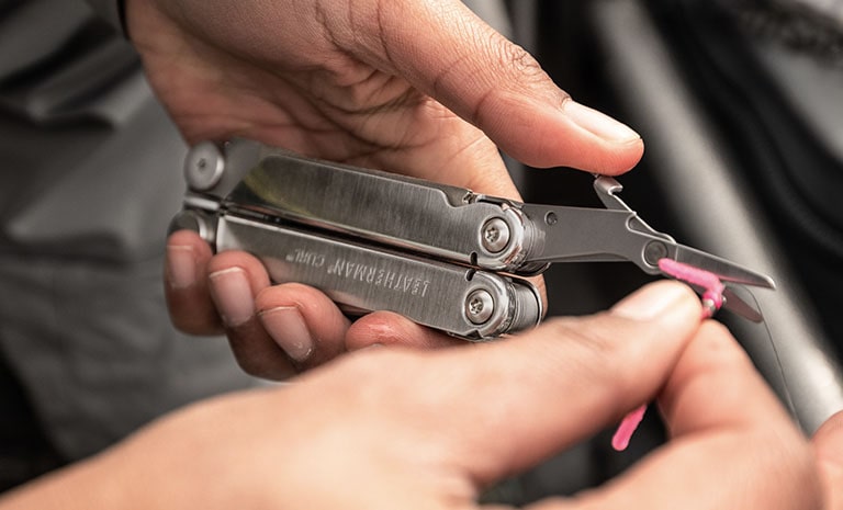 Leatherman Curl in India, Classic High quality multi-tool with 15 tools in one, Pliers, Wire cutters, scissors, screwdriver etc