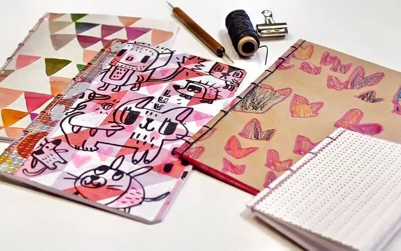 A DIY Valentine Theme Sketchbook - Image by thinkmakeshareblog