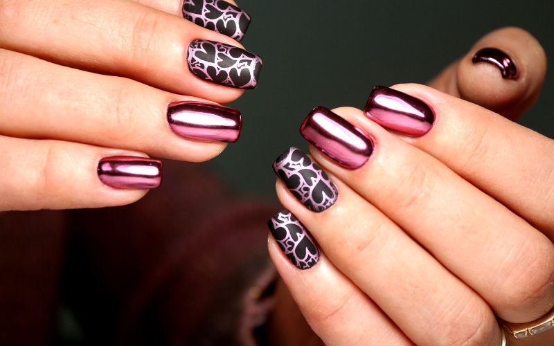 nails with metallic purple polish