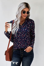Load image into Gallery viewer, Button V-Neck Floral Top
