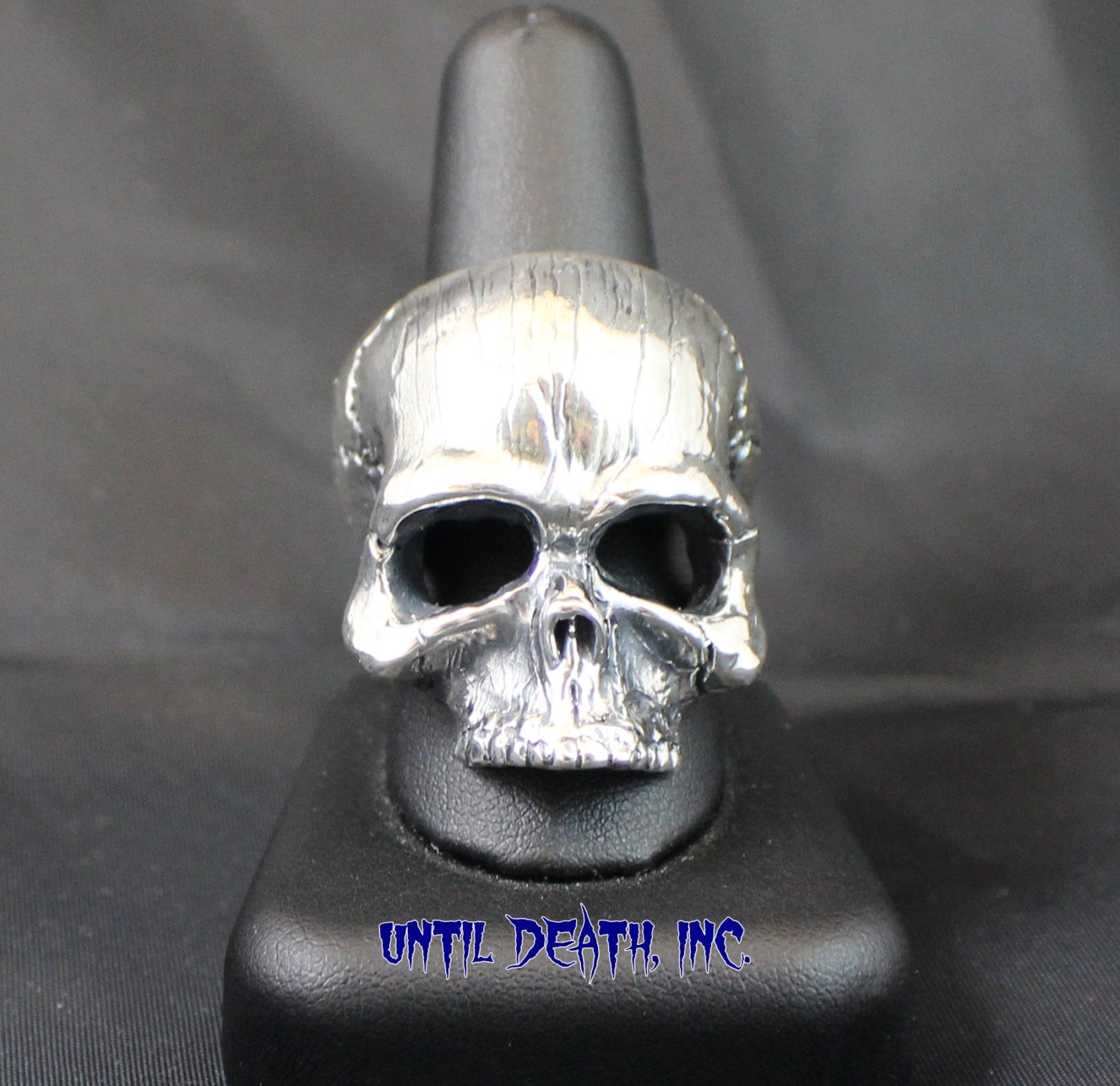 biker skull rings