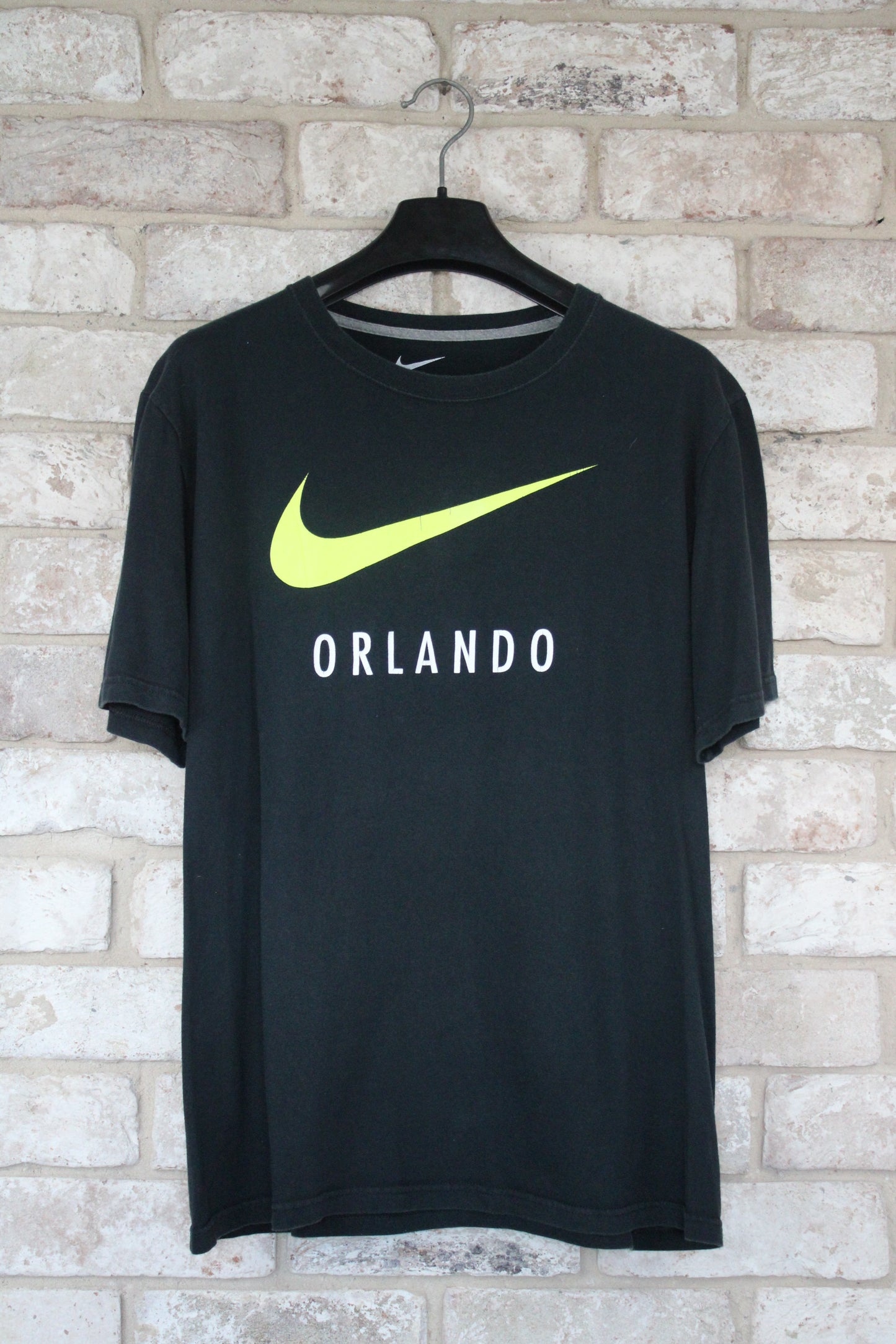 dolor Humillar Hora Vintage Black Nike Orlando T-Shirt - L – Recharge Vintage