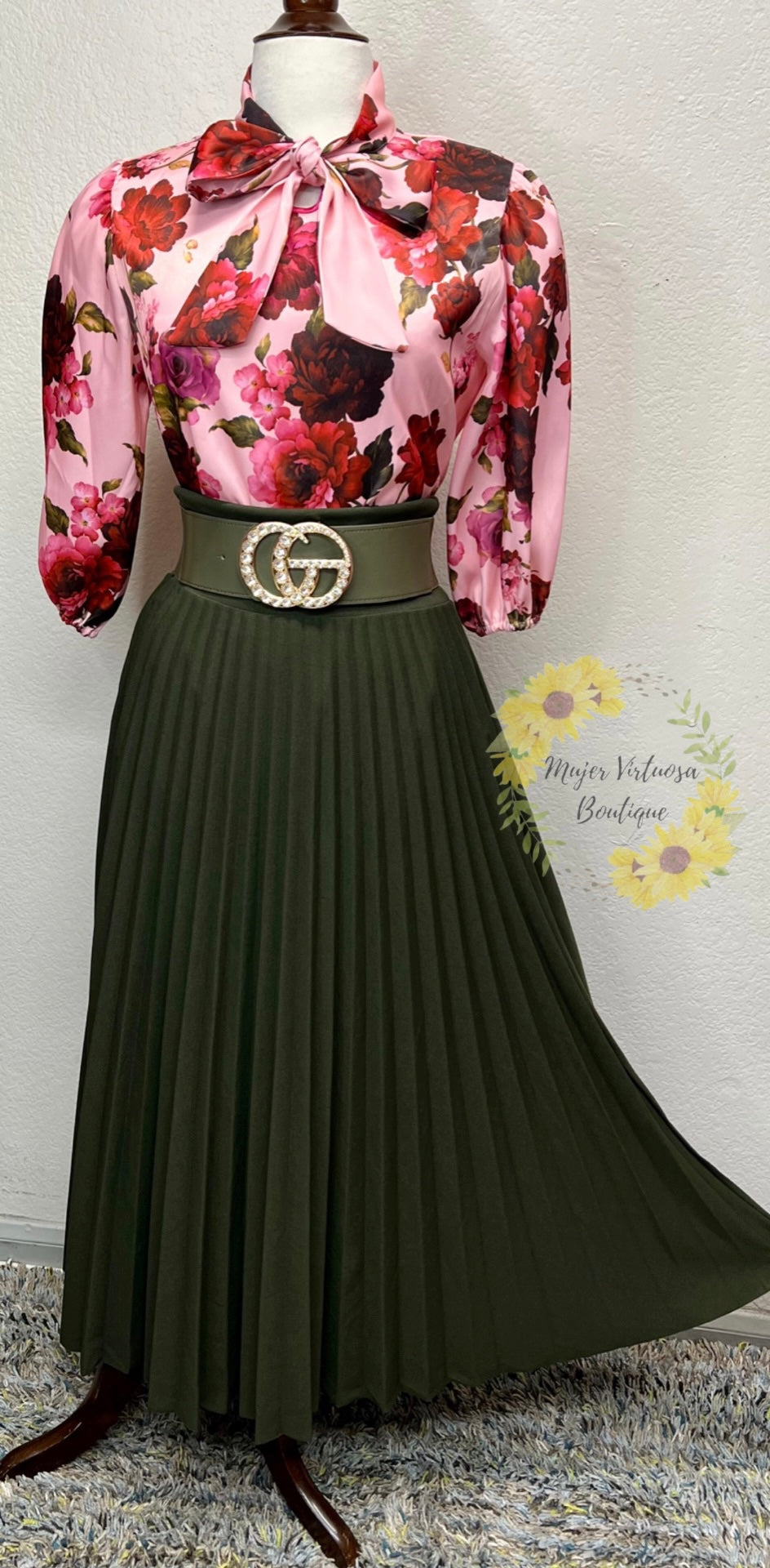 Falda Verde Olivo Plisada – Mujer Virtuosa Boutique