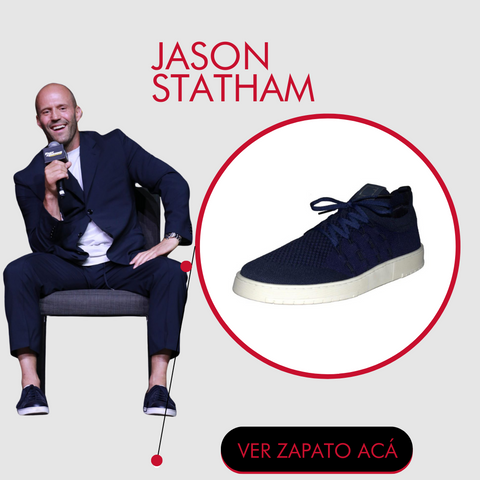 Jason Statham Usando zapatillas urbanas con traje