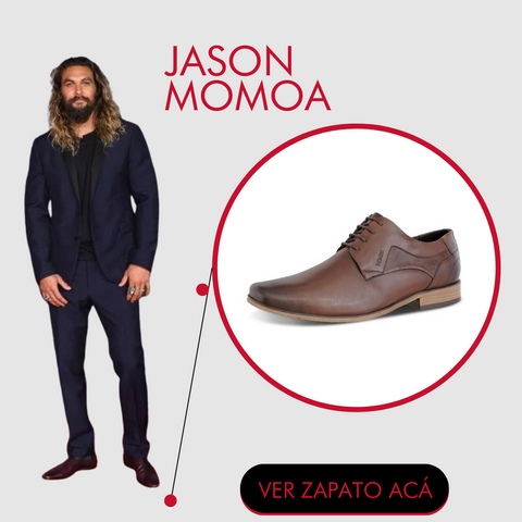 Jason Momoa Utilizando zapatos casuales en ocasiones formales