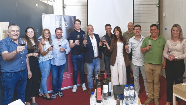 Participantes primeira sessão workshop prova de vinhos