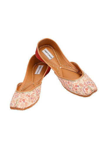 Paradise Juttis by Label Deepti Bajaj now available at Trendroots