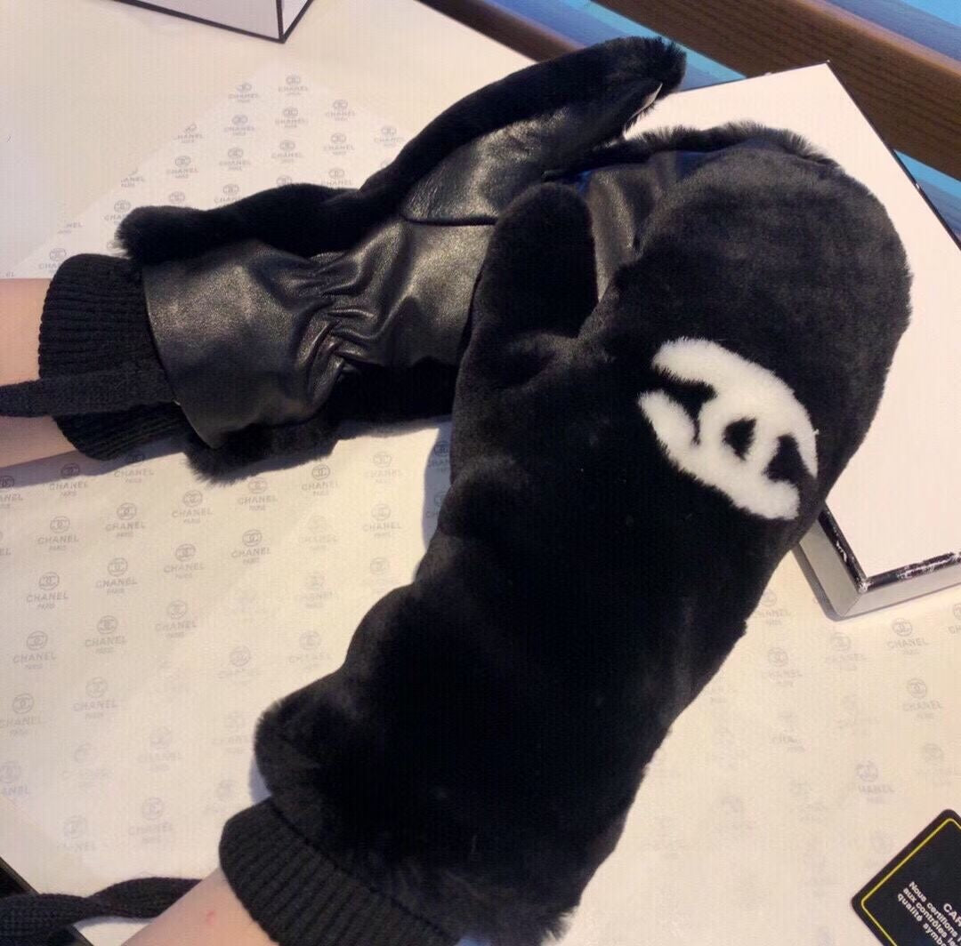 chanel snow gloves