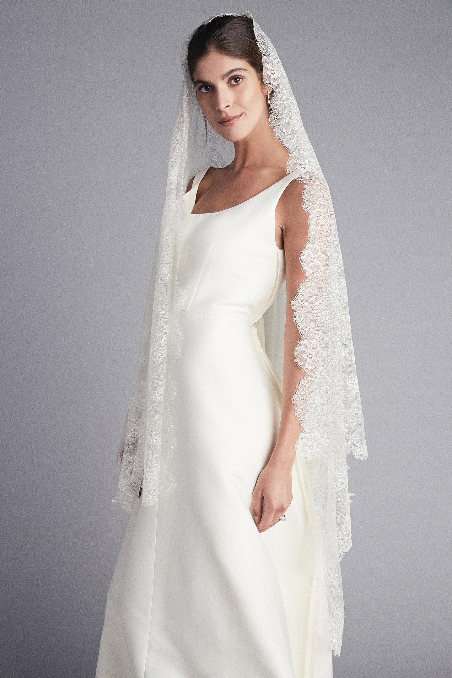 Madrid Lace Veil – Blanco New York