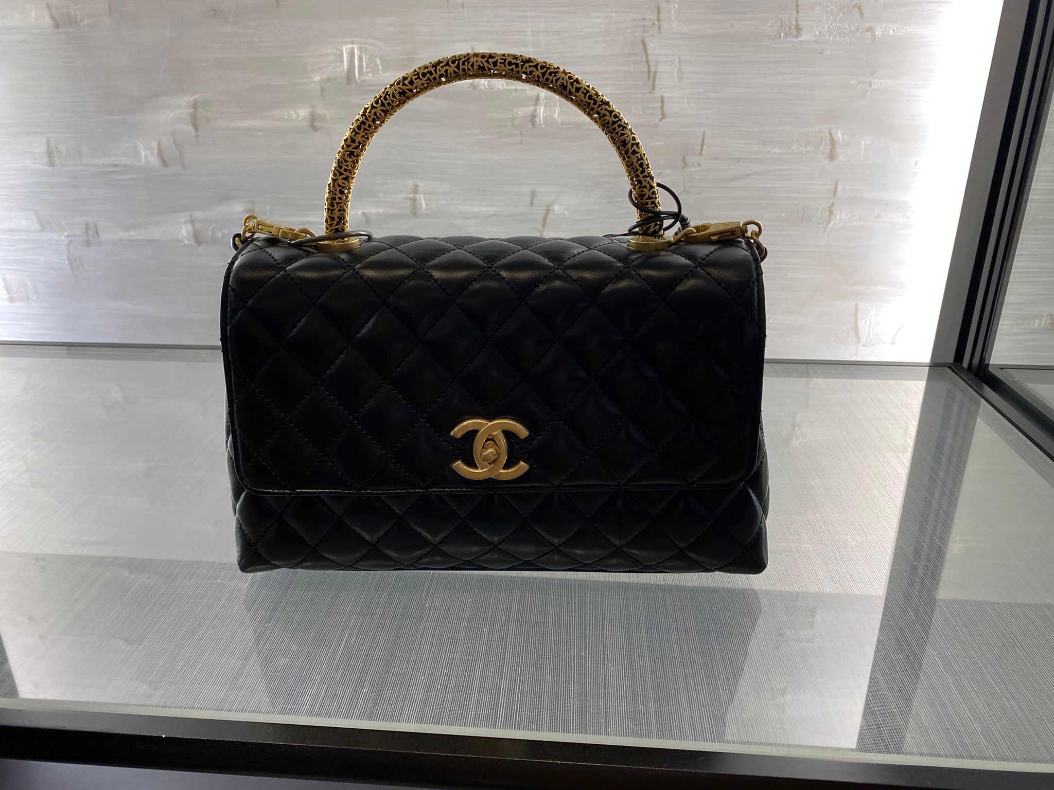 Chanel Flap bag with Top handle – BRANDELUXE