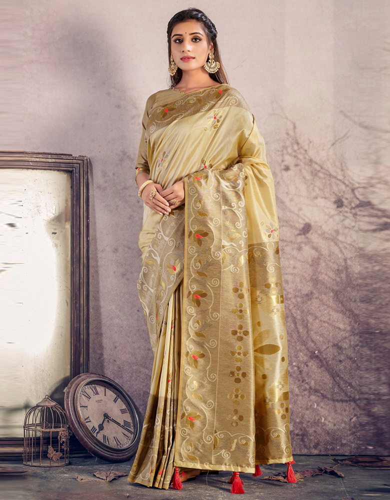 Vasthra Saree Draping - Silk sarees are the most elegant of sarees and they  hold a special place in our hearts. Even for many years to come, silk can  never be superseded.