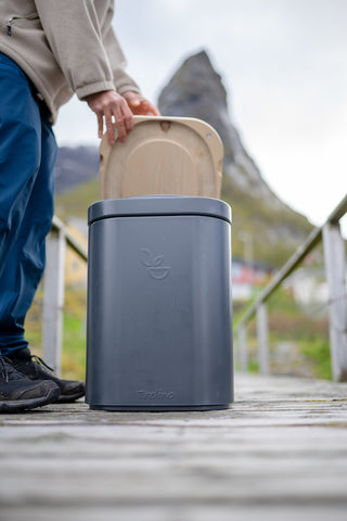 Composting toilet