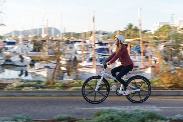easy-riding-with-honbike-city-e-bike