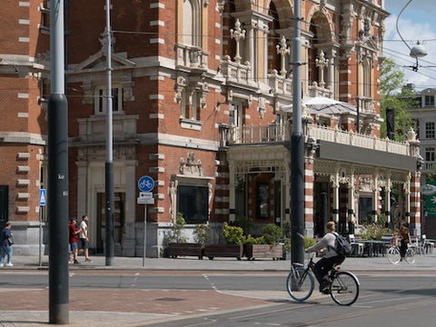 riding-bikes-on-the-netherlands-street