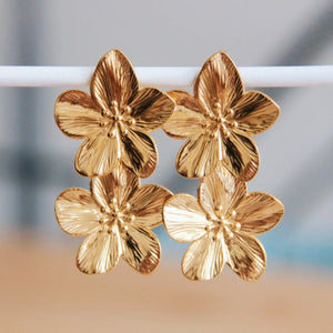 Statement Flower Earrings - Novita Boutique 
