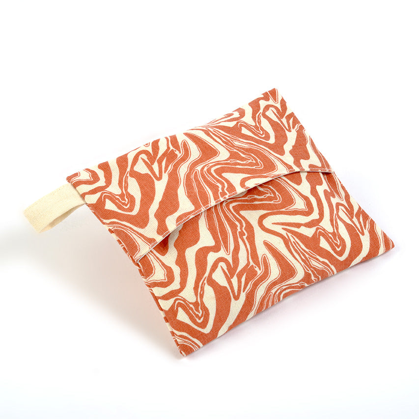 pochette-coton-bio-rouge-savon-naturel-baba-noel-fetes-fin-annee-cadeau