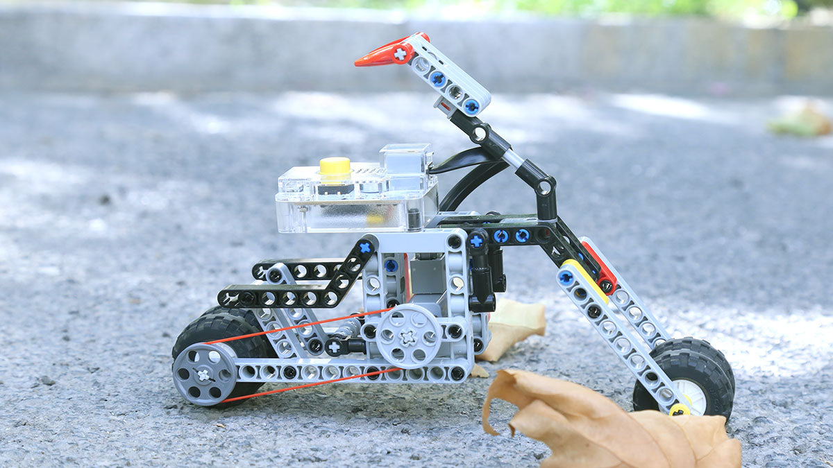 LEGO®-compatible motorcycle - Kids can build DIY robotic projects with Cherry Tart set