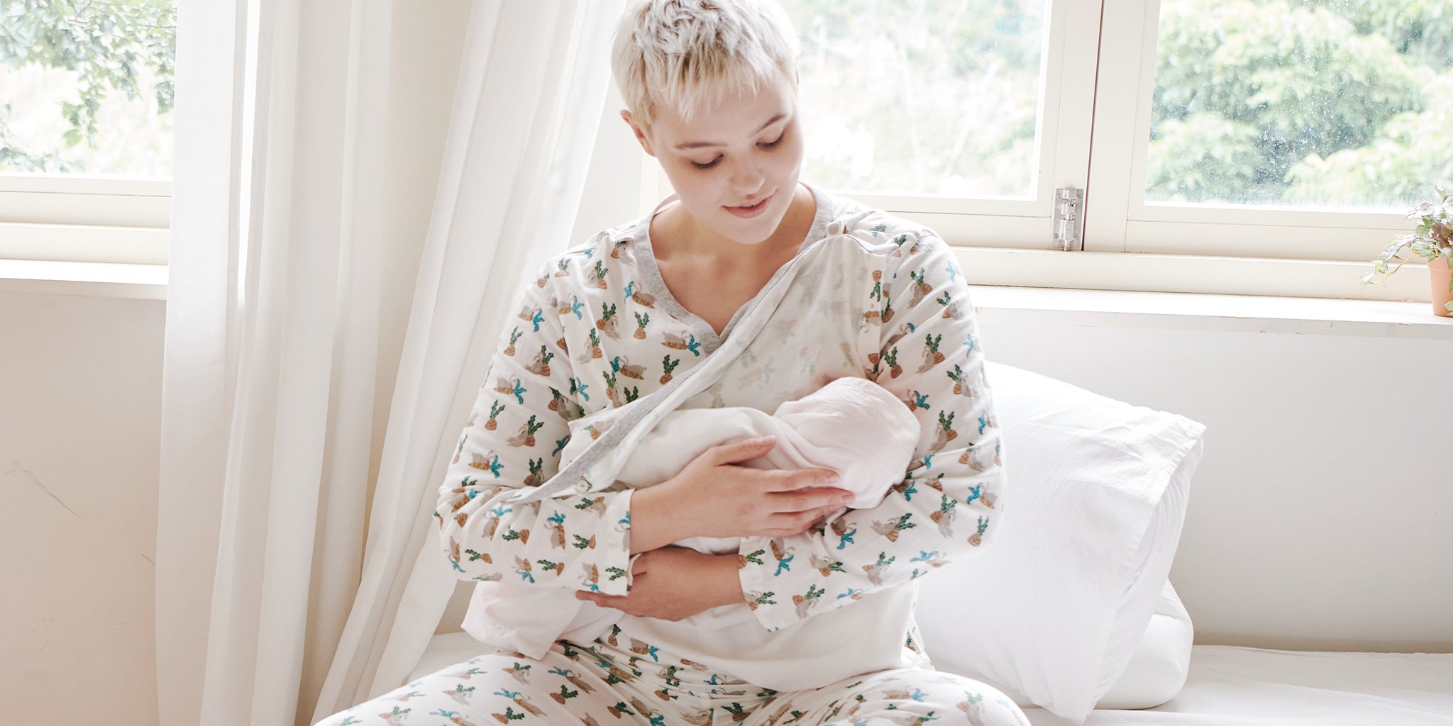 Nest Bump nursing pajamas