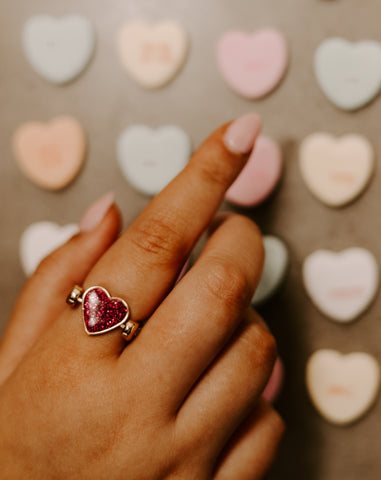 Heart-shaped silver fidget ring