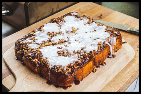 pecan praline cinnamon rolls