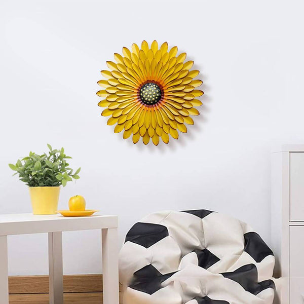 Crisantemo_Forma_3D_Metal_Flower_Wall_Decor_Yellow_Scene