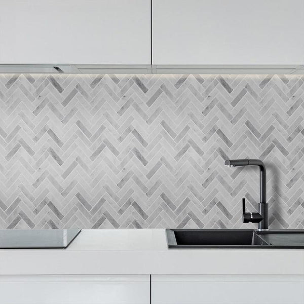 White_Marble_Grosor_Herringbone_Peel_and_Stick_Backsplash_Tile_Scene_12_x+12_+Impermeable+Espiga+Auto+Adhesivo+Pared+Azulejo,+Vinilo+3d+Removible+Azulejo+decorativo+Para+Cocina,+Baño,+Sala+Habitación,+Dormitorio