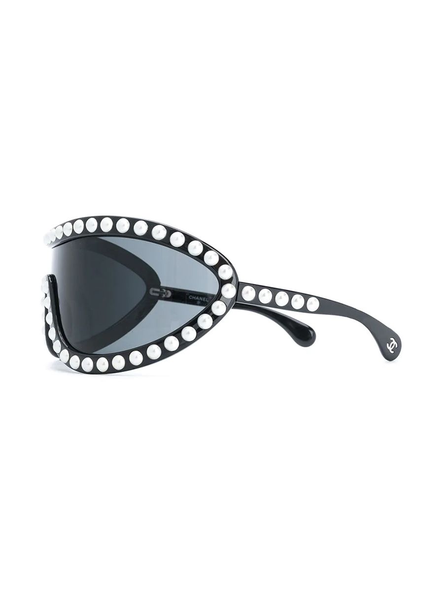CHANEL a pair of sunglasses limited edition from 2009  Bukowskis