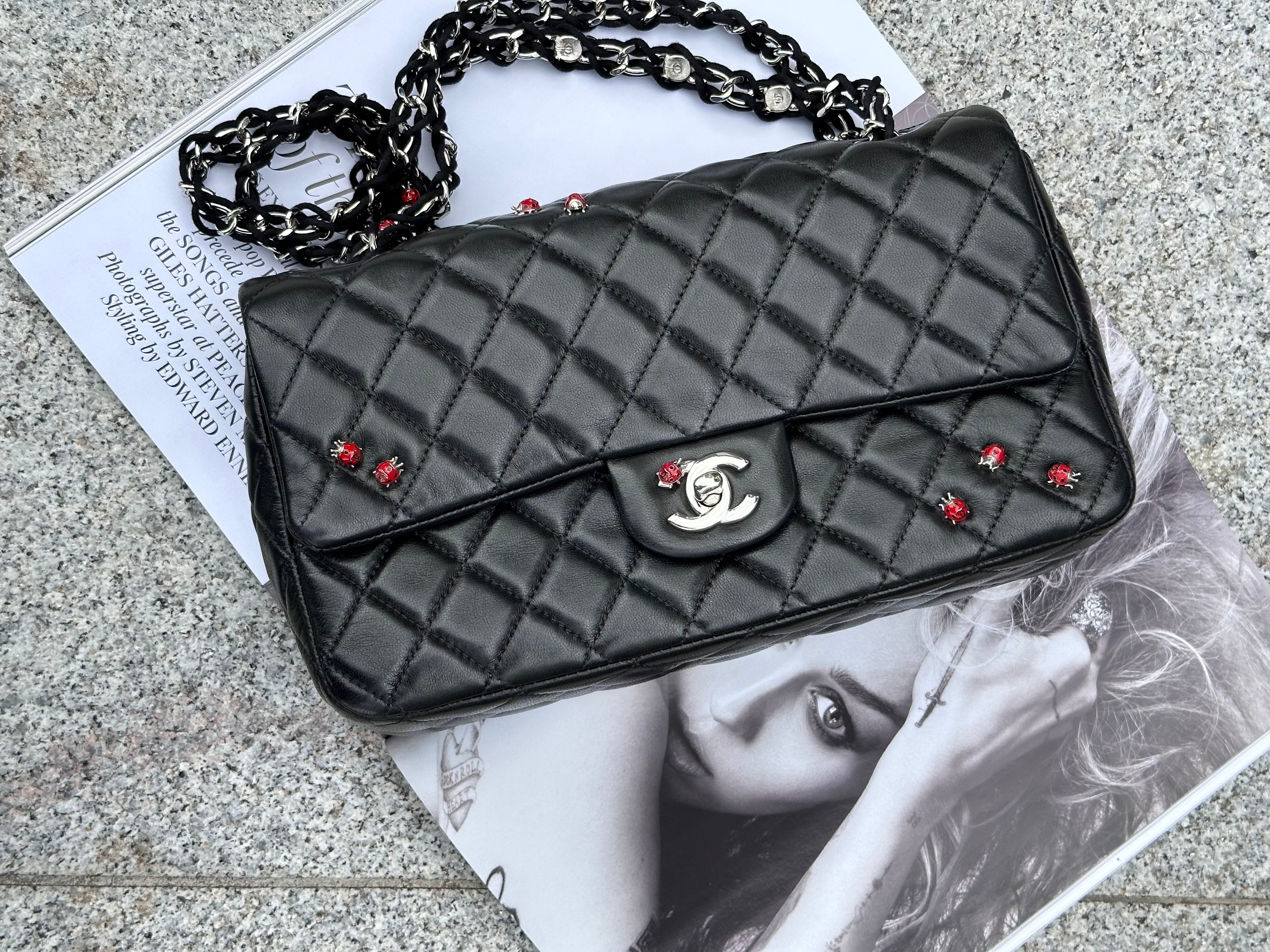 LUXURIOUS AND SUSTAINABLE: HOW BUYING A CHANEL SECOND-HAND HANDBAG