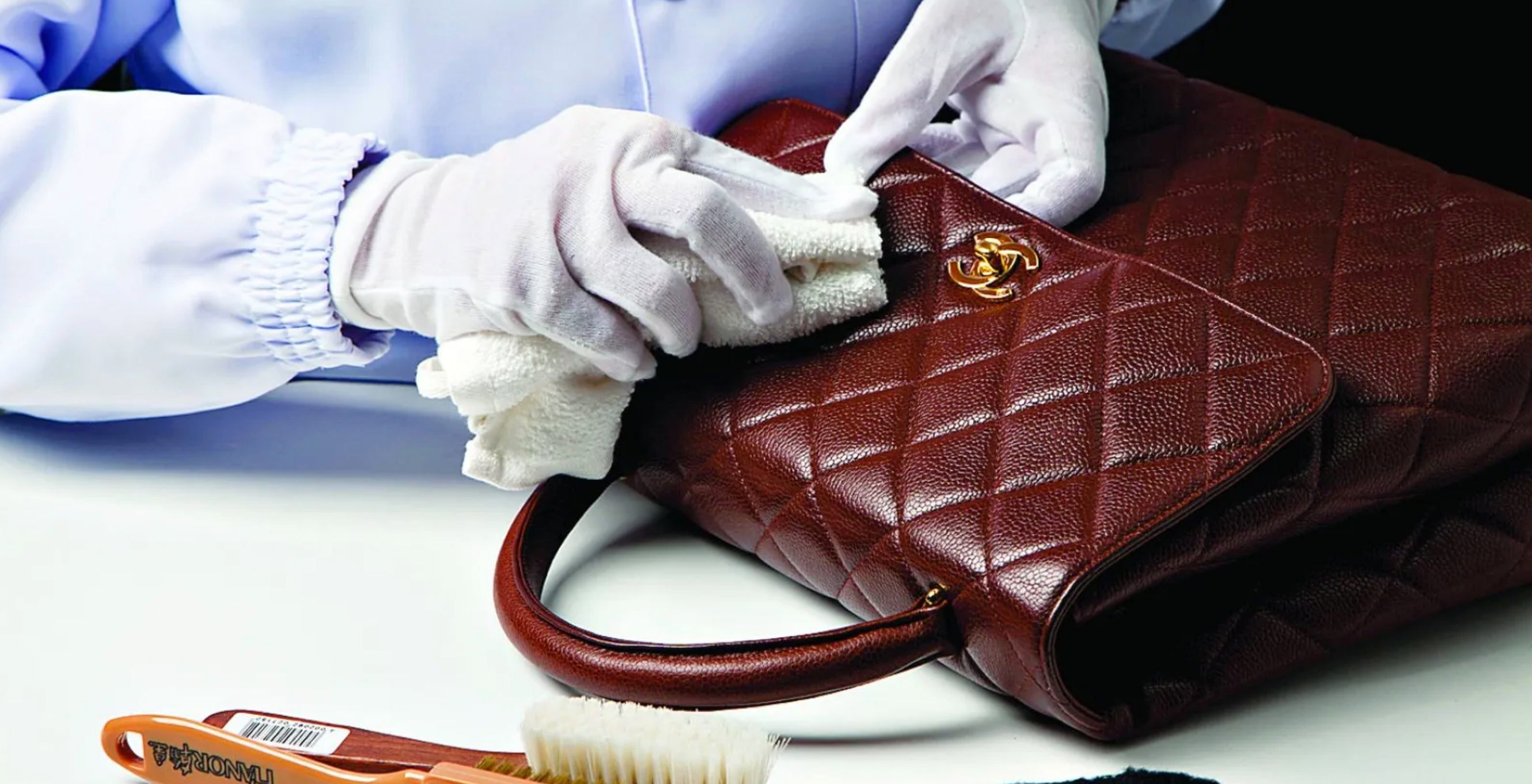 How to Clean a Leather Purse: The Complete Guide