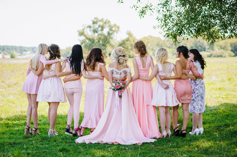 Photo de mariage Orparima avec la mariée et les demoiselle d'honneur.