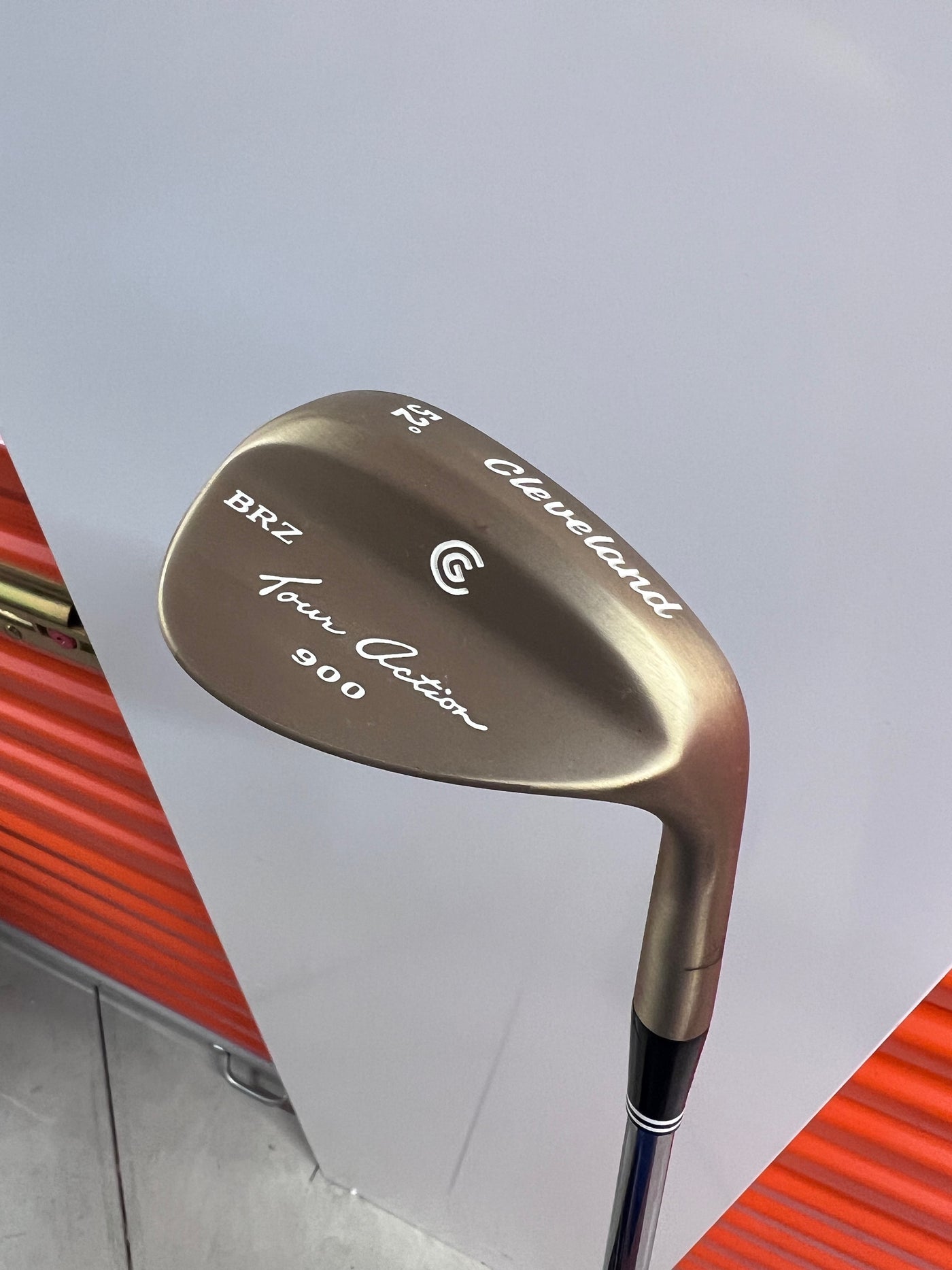 cleveland tour action 900 52 degree wedge