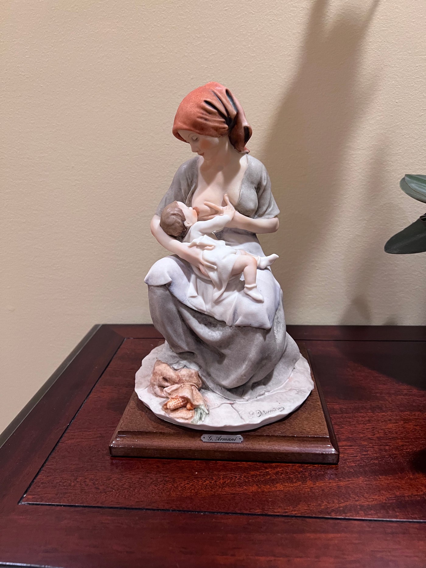 GIUSEPPE ARMANI- Capodimonte Figurine 