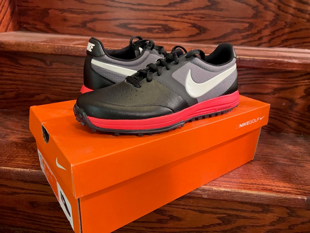 Saga Monetario Tierra BRAND NEW- Nike Lunar Mont Royal Men's Golf Shoes, Size 9 – Sell My Stuff  Canada - Canada's Content and Estate Sale Specialists