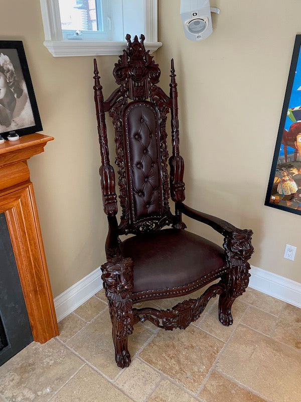 Wood Carved & Leather Large Throne Chair – Sell My Stuff Canada - Canada's  Content and Estate Sale Specialists