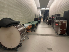 廊下の楽器