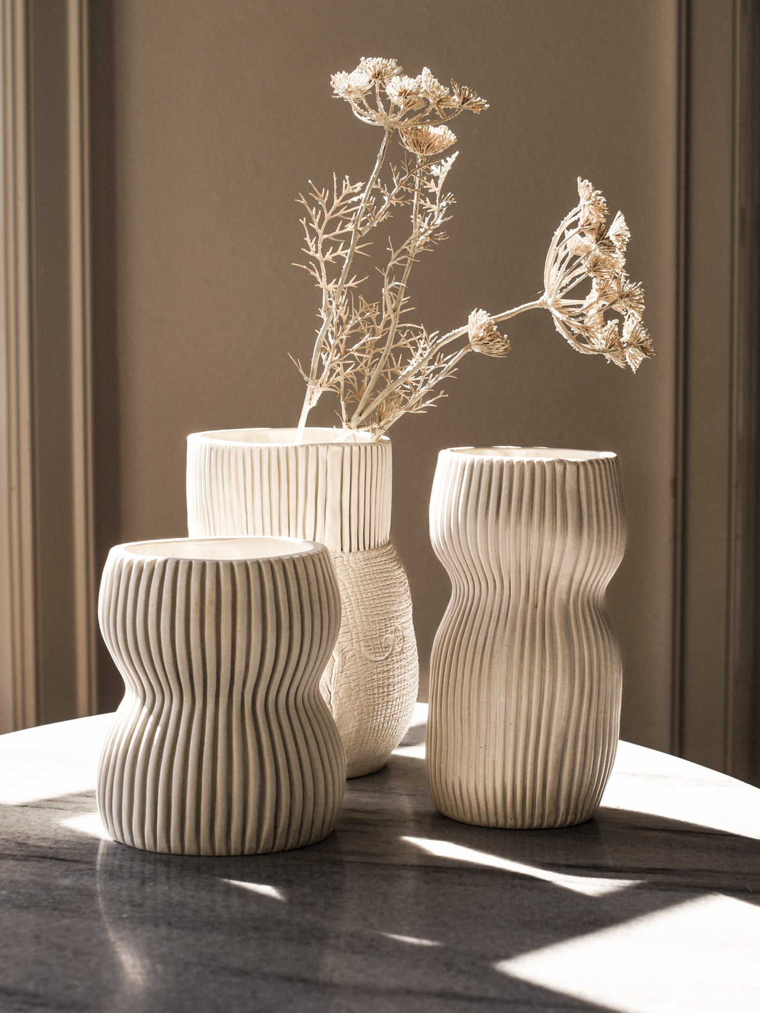 Ribbed Porcelain Ikebana flower vase - Contemporary ceramic design