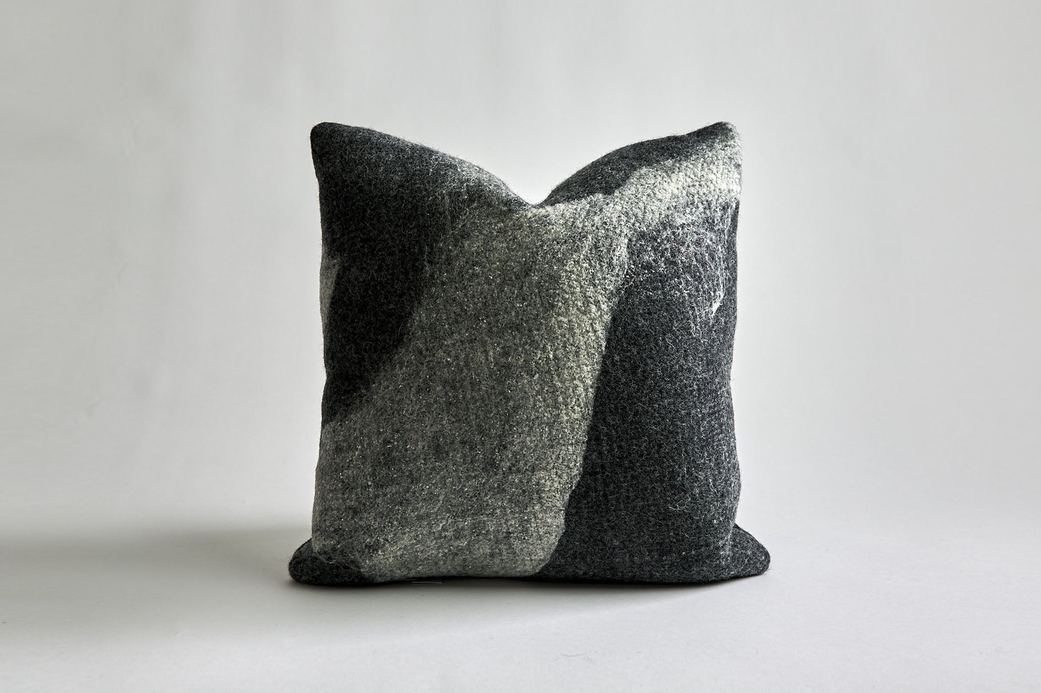 BRAYDEN LUMBER CUSHION - WOOL