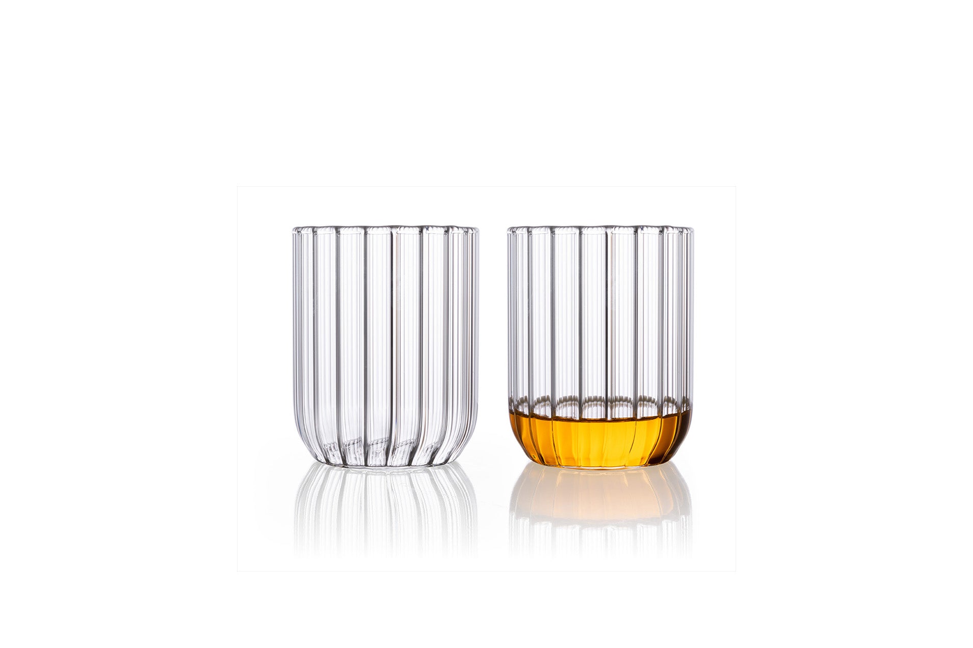 https://cdn.shopify.com/s/files/1/0549/1143/4842/products/elysian-collective-dearborn-tumbler-glass-1_2048x2048.jpg?v=1663280297