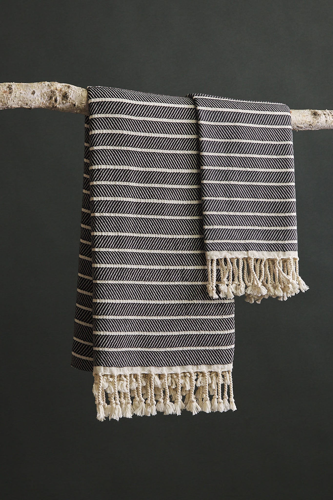 Black Striped Linen Towels Set Provence - LinenMe