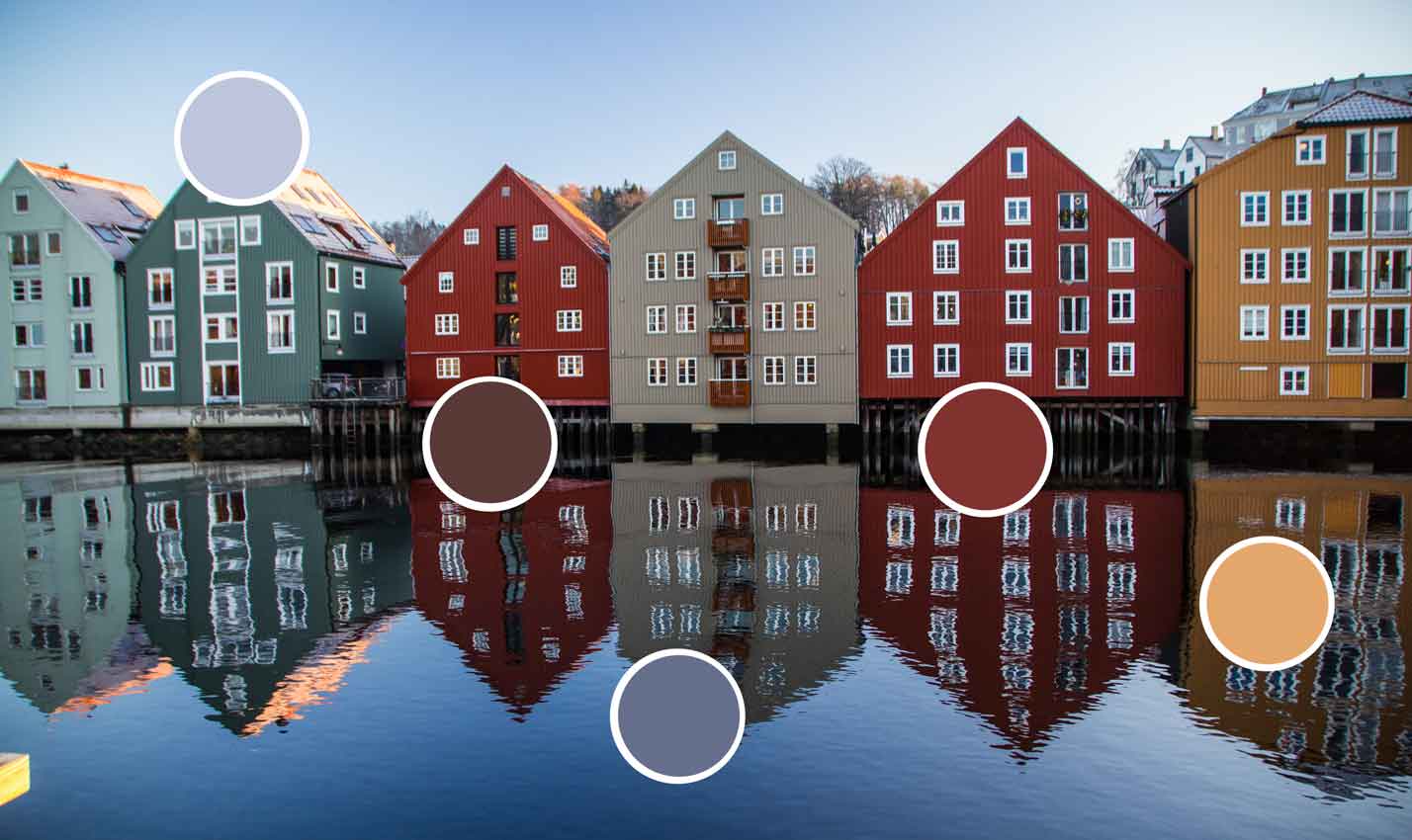 Houses along a waterway/Photography: Simon Williams/A wintry scene captured in Trondheim, Norway, where, the photographer notes, the temperature was approximately -4°F.
