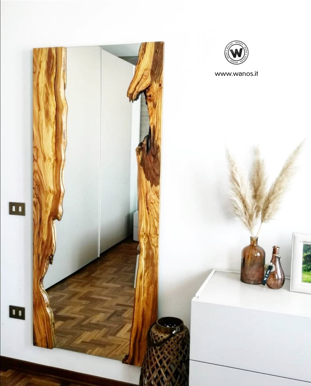 Specchio da muro cornice in legno wengè 50x70 cm