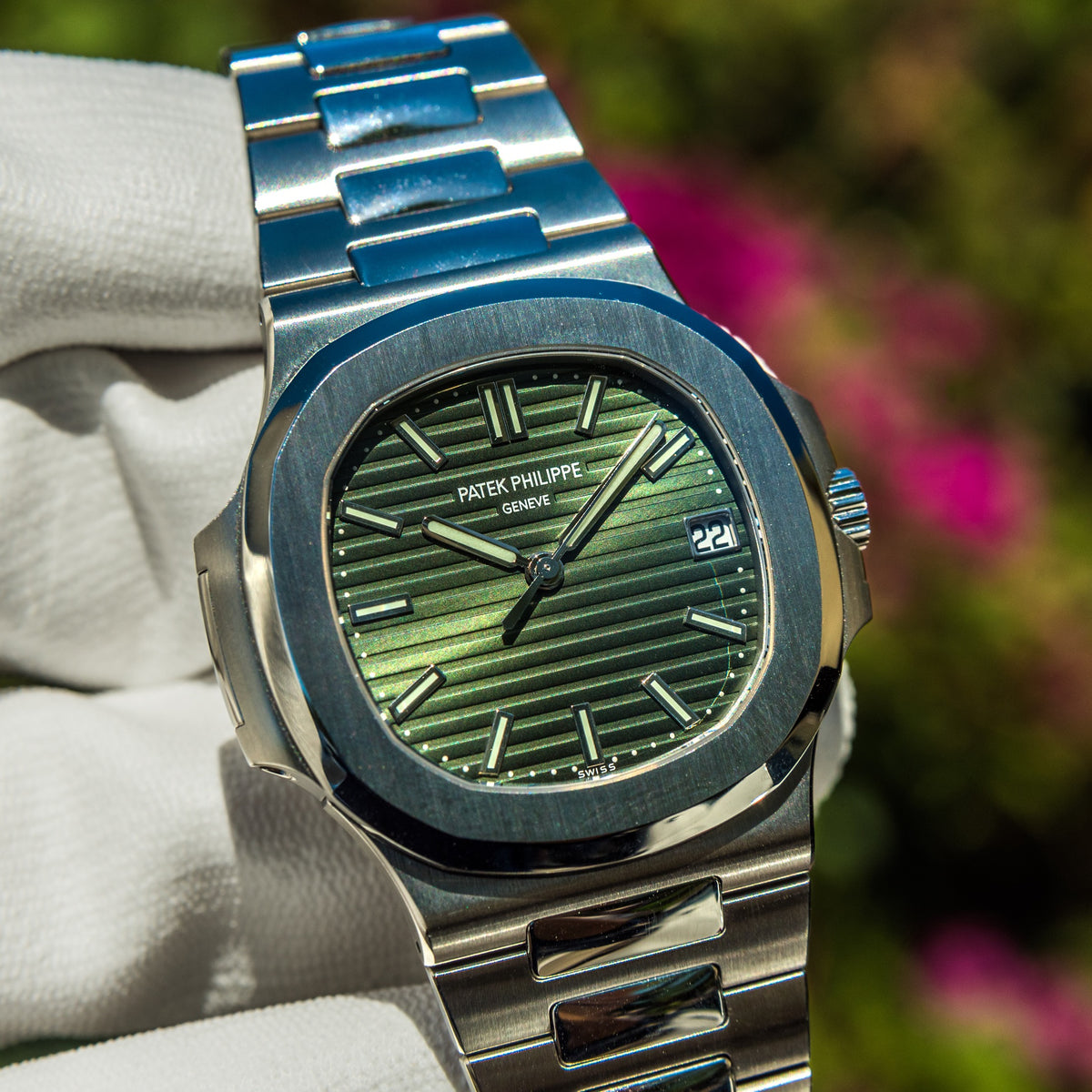 The Colllector's Series - @Watchesbelike Patek Philippe Nautilus 5711/1A