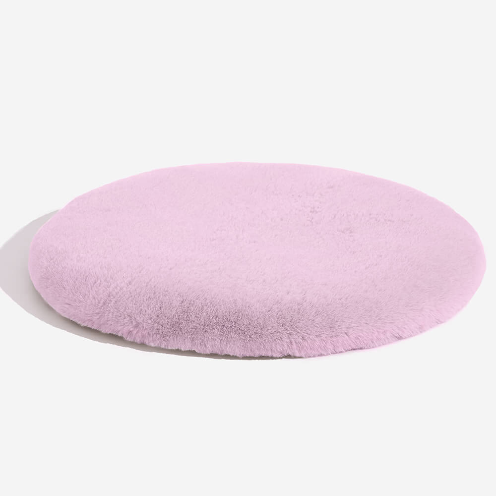 https://cdn.shopify.com/s/files/1/0549/1638/2879/products/FunnyFuzzy_SuperSoftHandmadeImitationFurRoundFluffyPetMat9.jpg?v=1679018883&width=1000