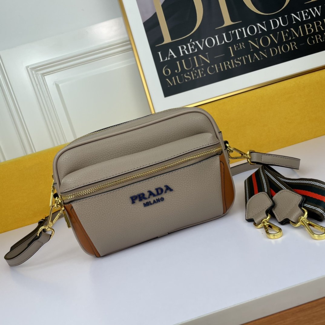 Prada 2021 New Fashion Leather Suit Retro Hobo Underarm Bag Leisure Crescent Crossbody Satchel Shoul