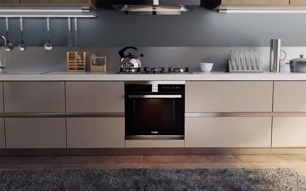 KSG7003A 24''嵌入式对流烤箱在现代厨房中。