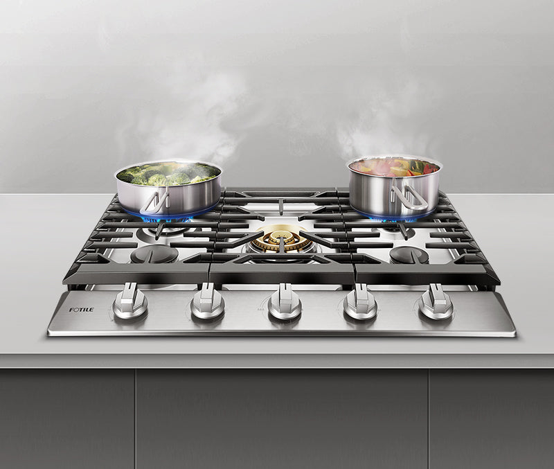 Triple ring burner with pots cooking