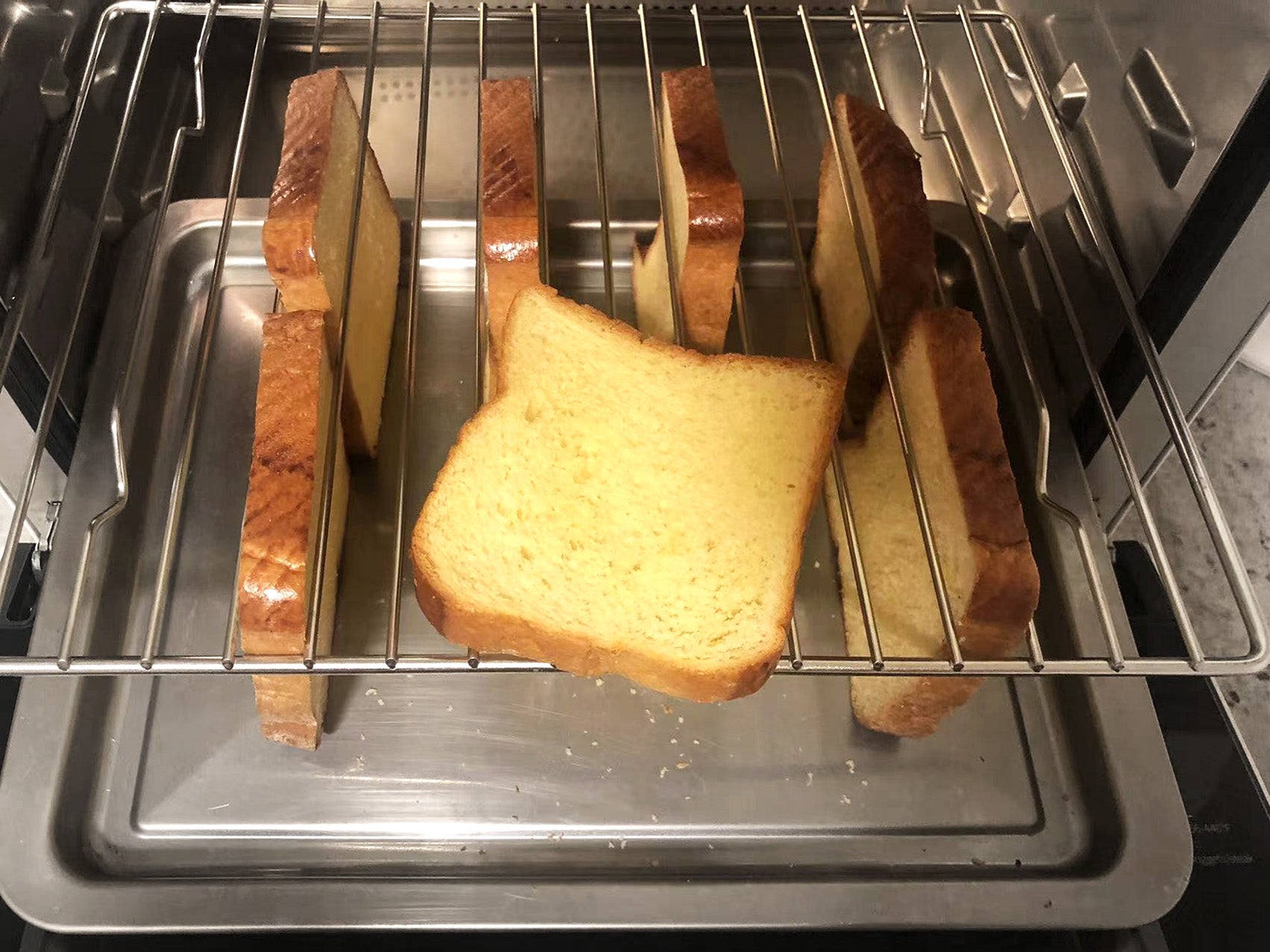 How to toast bread in electric oven – AENO Blog