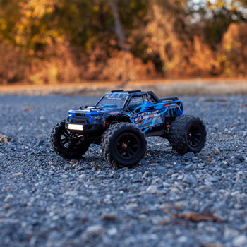 HP162S RC car running on the rock